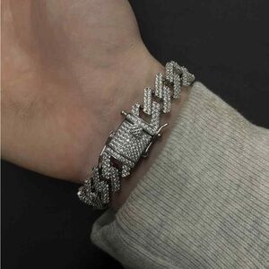 Prong Cuban link bracelet(SALE)